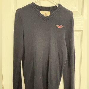 Hollister Men's Dark Navy Blue V-Neck Sweater - Size Large